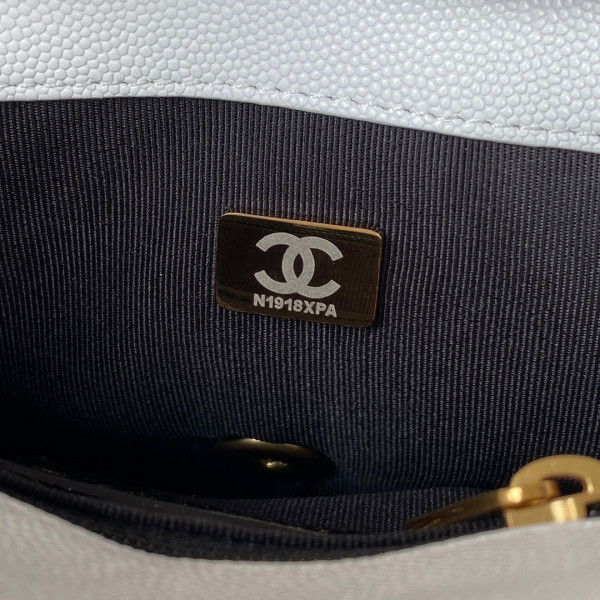 CL SMALL FLAP BAG
