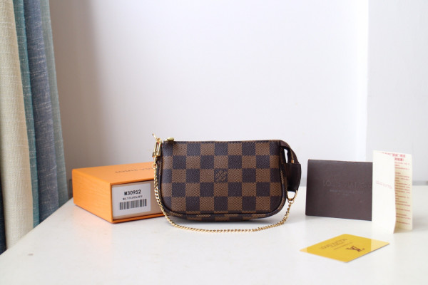 l**is V*t*n mini pochette accessoires